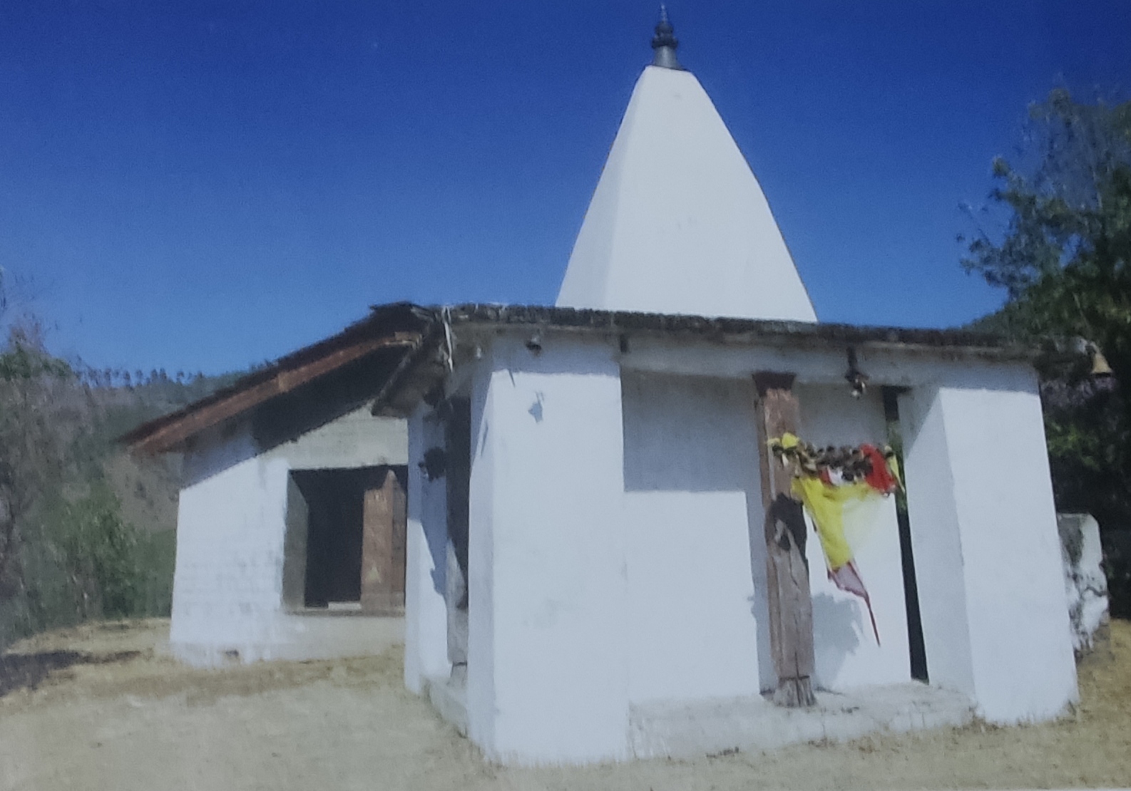 श्री डिलाशैनि भगवती मन्दिर बैतडी